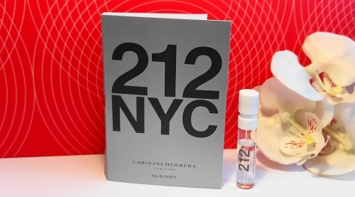 Carolina-Herrera-212-NYC-edt-próbka-perfum.jpg
