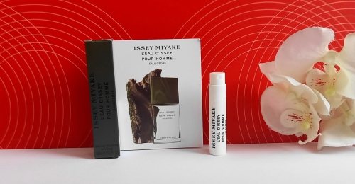 Issey-Miyake-L'eau-D'Issey-Pour-Homme-eau-Cedre-próbka-perfum.jpg