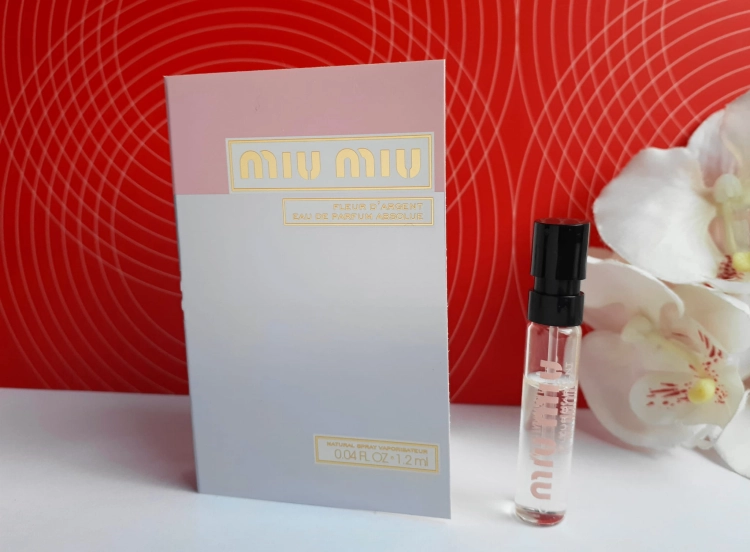 Miu Miu Fleur d'argent edp absolue próbka.jpg