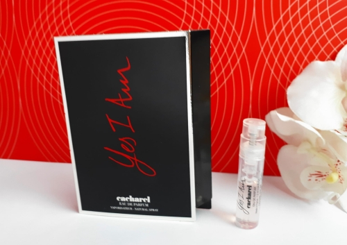 Cacharel Yes I Am edp 1,2ml próbka.jpg